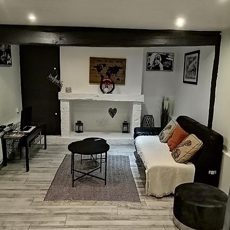 Maison Diana A 400 Metres A Pieds De L'Aeroport Tillé Kültér fotó