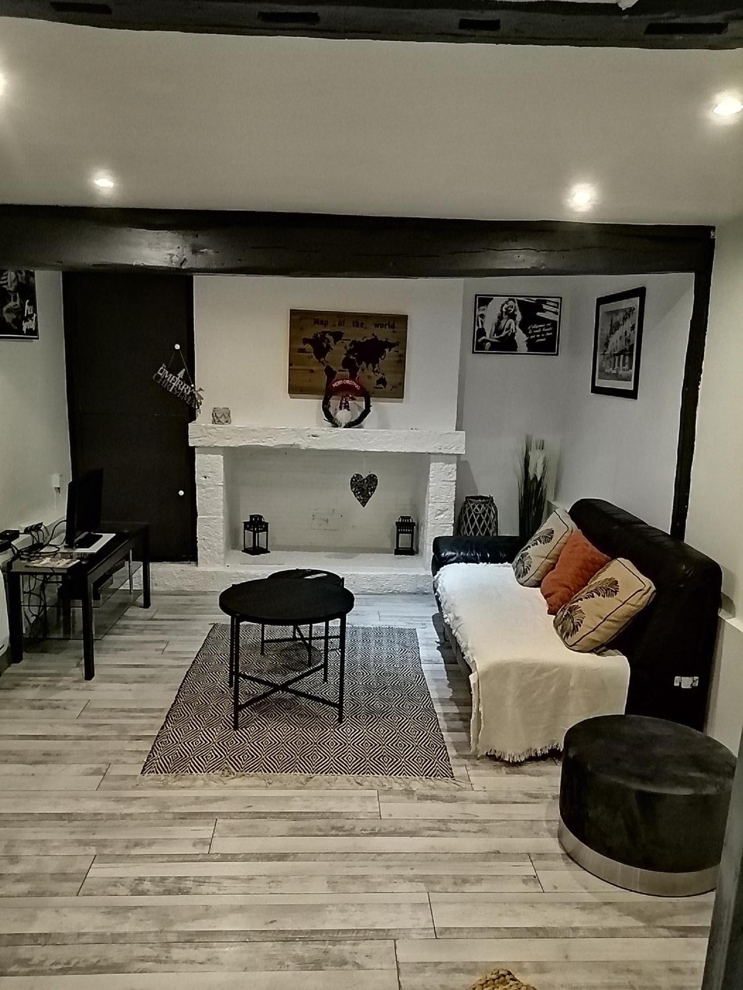 Maison Diana A 400 Metres A Pieds De L'Aeroport Tillé Kültér fotó